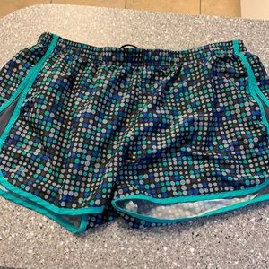 Underarmour athletic shorts